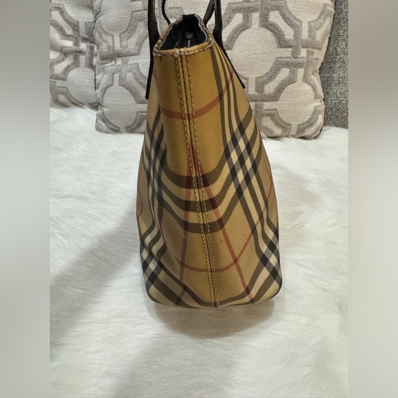 SOLD‼️‼️Burberry Haymarket Tote Bag - Picture 4 of 14